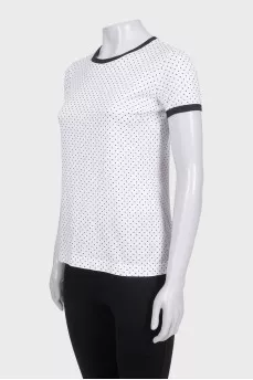 Slim-fitting T-shirt with a small print