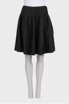 A full skirt made of wool and silk