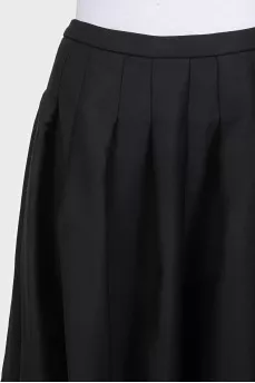 A full skirt made of wool and silk