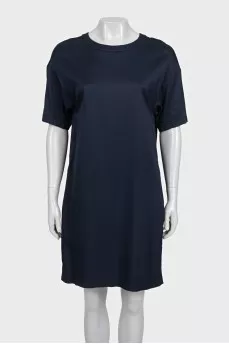 Blue straight-cut dress with short sleeves