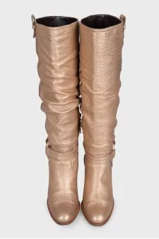 Beige leather boots with a stacked heel
