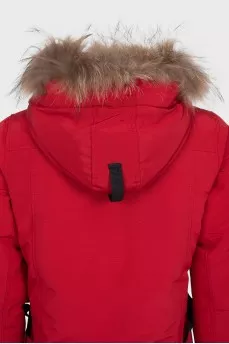 Красная парка с меховым капюшоном
