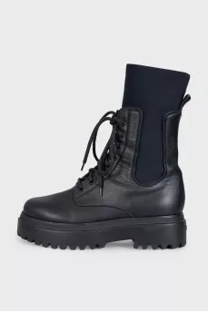 Leather boots with elastic laces