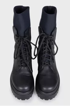 Leather boots with elastic laces