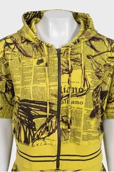 Yellow printed suit with shorts