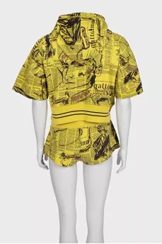 Yellow printed suit with shorts