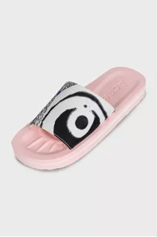 Pink printed flip-flops