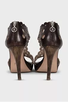Brown leather sandals with perforations