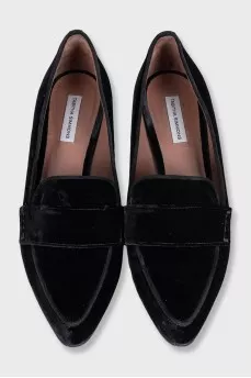 Black velvet pointed toe shoes