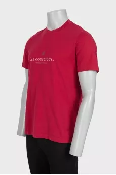 Men's red t-shirt with text print