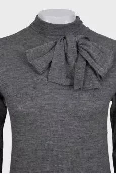 Gray turtleneck with a bow