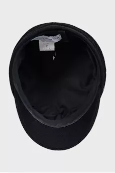 Black wool cap with decoration