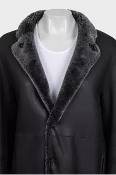 Double-sided straight-cut sheepskin coat with patch pockets