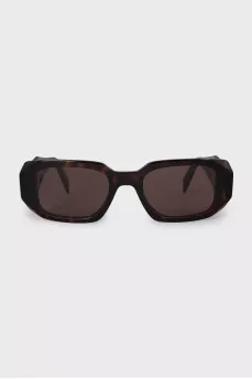 Rectangular sunglasses with a printed pattern and shaped temples
