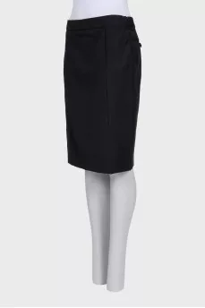 Black pencil skirt with patch pockets