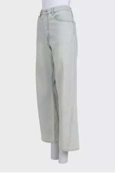 Wide-leg blue jeans with pockets