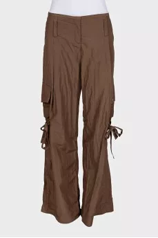 Wide-leg brown cargo pants