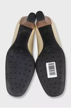 Patent leather shoes with stacked heels