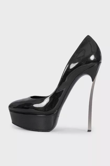 Black shiny patent leather shoes
