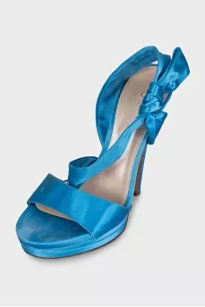 Blue textile sandals with a bow