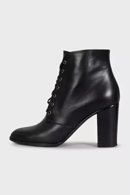 Black leather ankle boots Interlocking