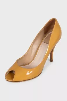 Yellow patent leather high heels