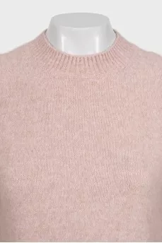 Pink sweater with a straight cut