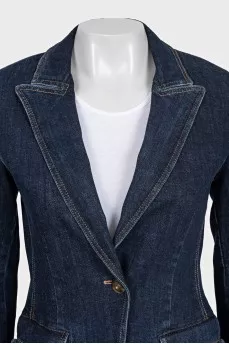 Fitted denim jacket with a button