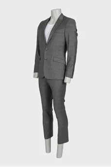 Men's gray single-breasted suit