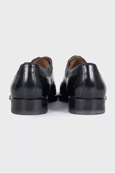 Men's shoes made of smooth black leather
