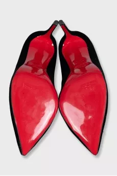 Velvet shoes with decorated toes