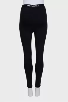 Leggings with zippered pockets