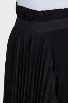 Asymmetrical pleated skirt