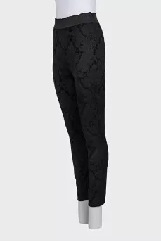 Tapered trousers with a pattern and tag