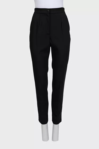 Black wool trousers with tag