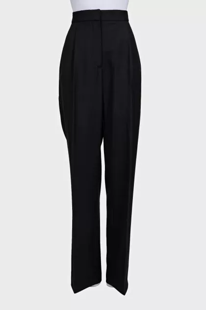 Black classic trousers with tag