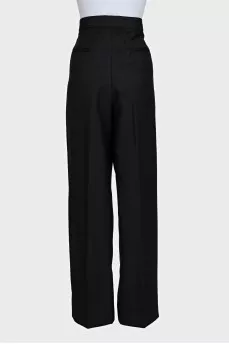 Black classic trousers with tag