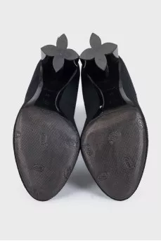 Fabric ankle boots with a figured heel and no fastening