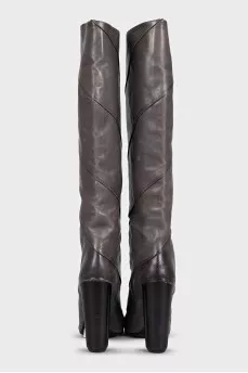 Gray leather boots without fastening