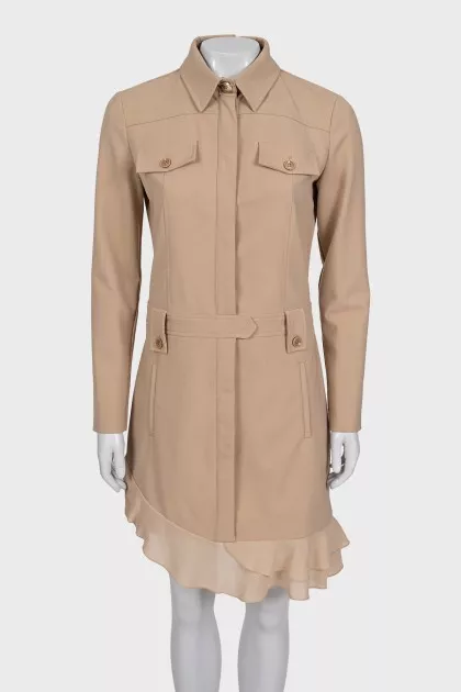 Beige dress with patch pockets and a belt
