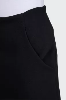Black fitted skirt