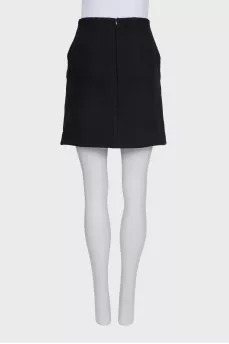 Black fitted skirt