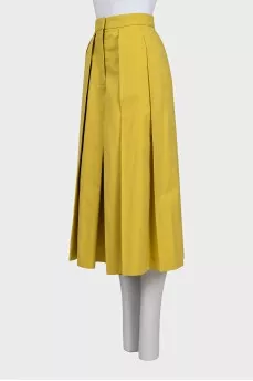 Long, pleated shorts skirt