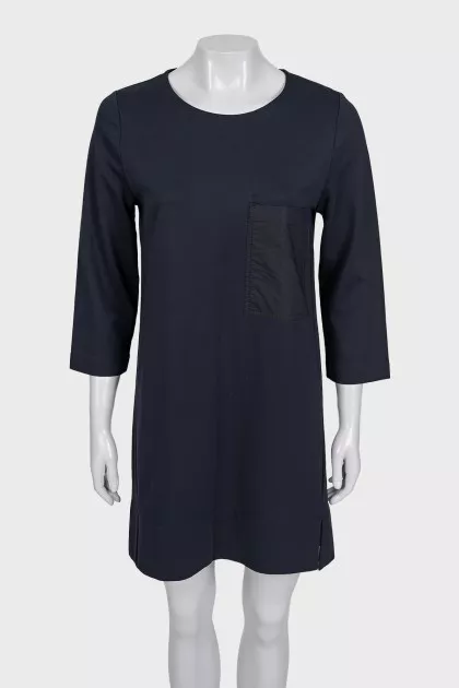 Straight-cut dress with a patch pocket