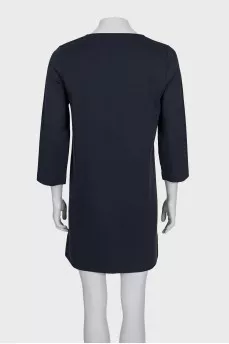 Straight-cut dress with a patch pocket
