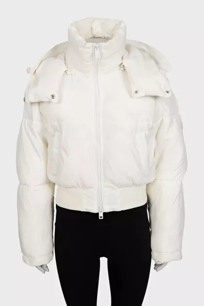 White cropped down jacket with a hood