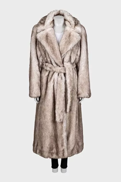 Voluminous wrap-around fur coat
