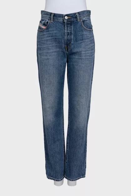 Blue straight-leg jeans