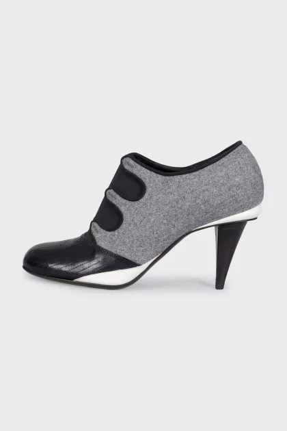 Ankle boots made of textile and leather