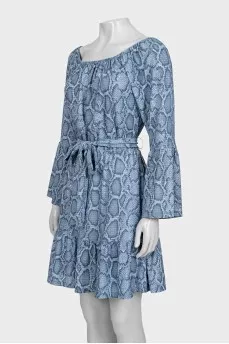 Light blue fitted dress with print